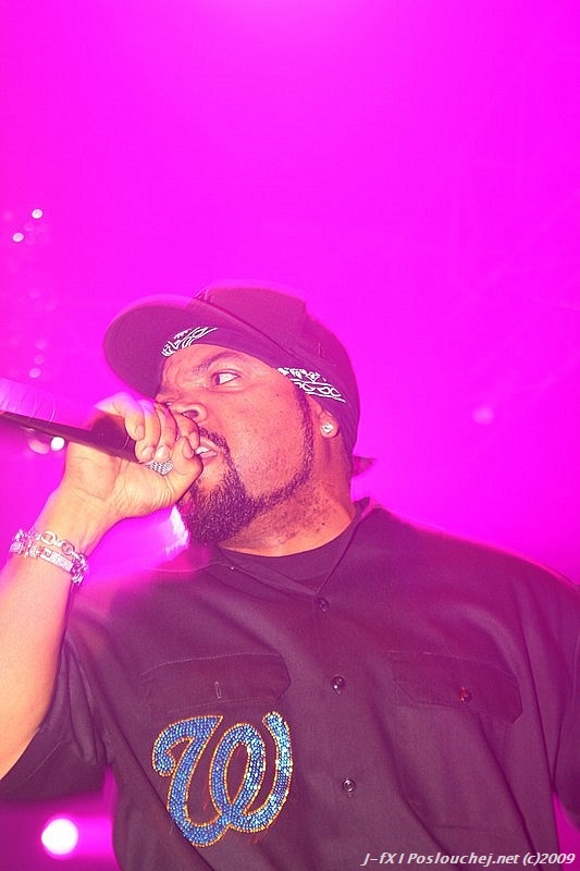 ice cube - 10.4.09